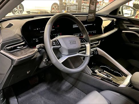 New 2025 Audi Q5 Premium Plus image 8