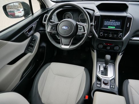 Used 2023 Subaru Forester Premium image 9