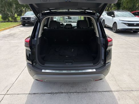Used 2023 Nissan Rogue SV w/ SV Premium B Package FWD image 34