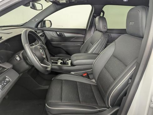 Used 2025 Buick Enclave Sport Touring w/ Power Package image 10