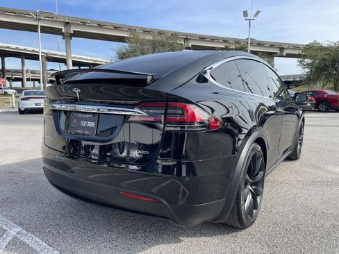 Used 2018 Tesla Model X 100D image 5