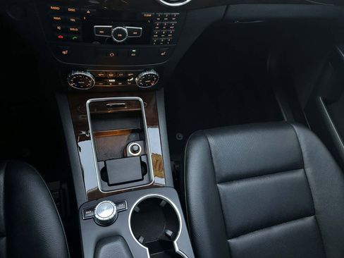 Used 2014 Mercedes-Benz GLK 350 4MATIC image 25