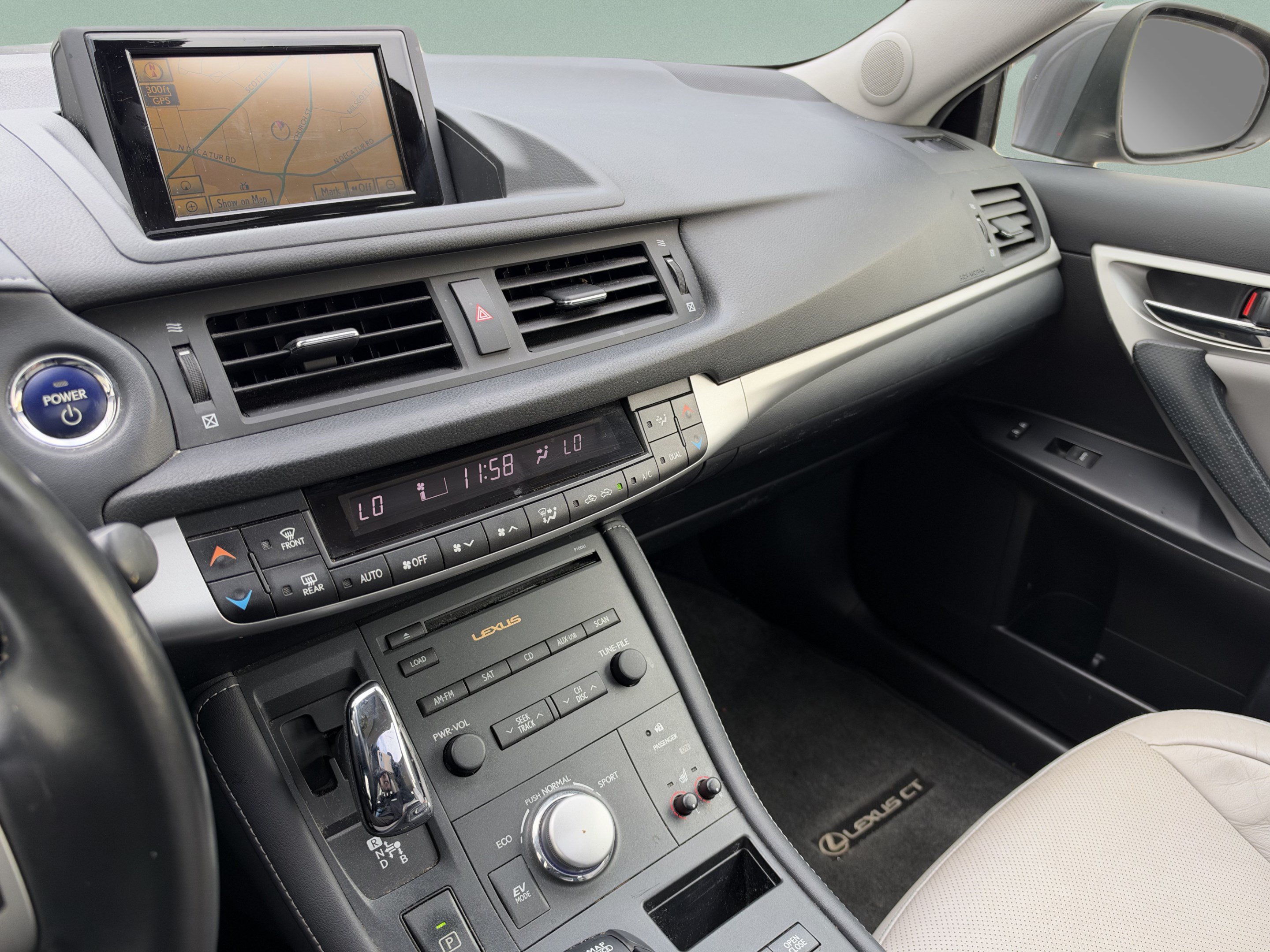 Used 2012 Lexus CT 200h Premium w/ Leather Pkg FWD image 12