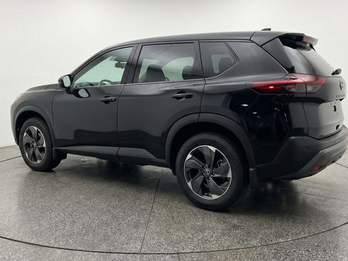 Used 2025 Nissan Rogue SV AWD/4WD image 6
