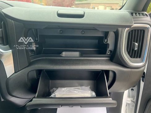 Used 2021 Chevrolet Silverado 1500 LT image 18