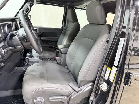 Used 2018 Jeep Wrangler Unlimited Sport AWD/4WD image 27