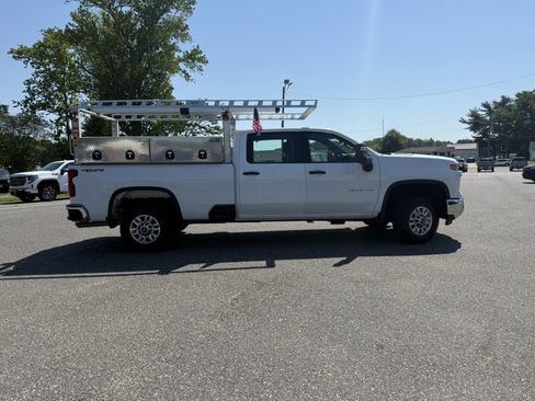 Used 2025 Chevrolet Silverado 2500 W/T w/ WT/CX Safety Package AWD/4WD image 2