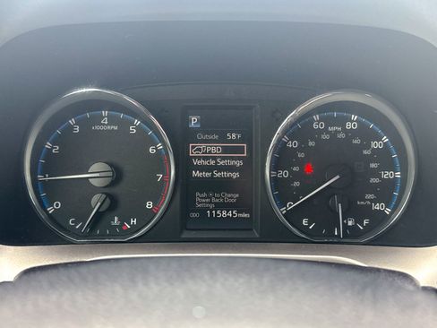 Used 2016 Toyota RAV4 XLE AWD/4WD image 45