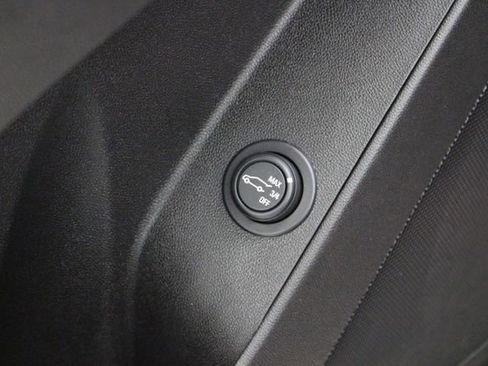 Used 2018 Chevrolet Equinox LT w/ Sun & Infotainment Package AWD/4WD image 33