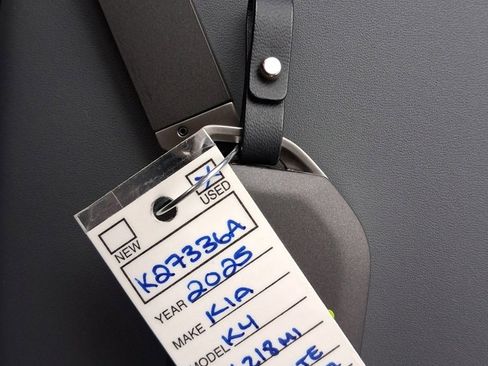 Used 2025 Kia K4 EX image 14