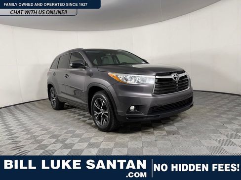 Used 2016 Toyota Highlander XLE AWD/4WD image 1