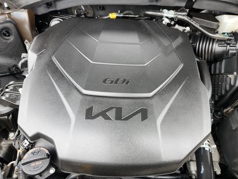 Used 2025 Kia Telluride S AWD/4WD image 16