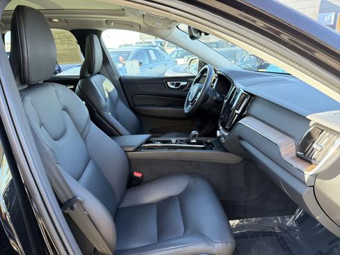 Used 2022 Volvo XC60 T8 Inscription Expression w/ Protection Package Premier image 34