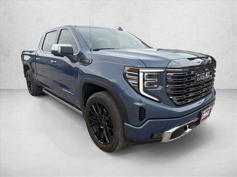 Used 2024 GMC Sierra 1500 Denali Ultimate AWD/4WD image 8