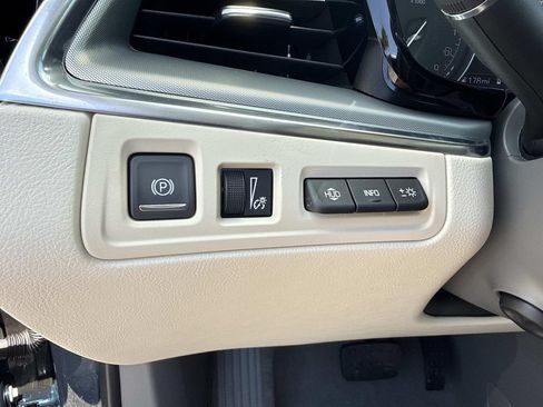 New 2026 Cadillac XT5 Premium Luxury w/ Driver Assist Package FWD image 30