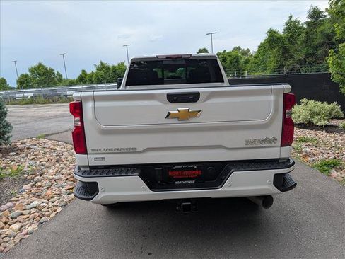Used 2024 Chevrolet Silverado 2500 High Country w/ High Country Premium Package AWD/4WD image 4