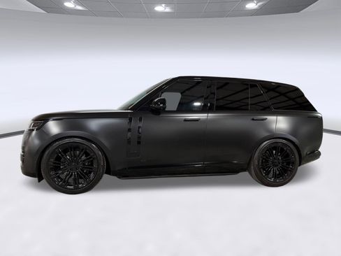 Used 2024 Land Rover Range Rover SE AWD/4WD image 2