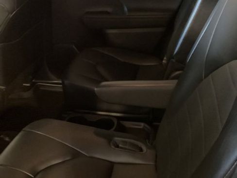 Used 2023 Toyota Highlander XLE image 20