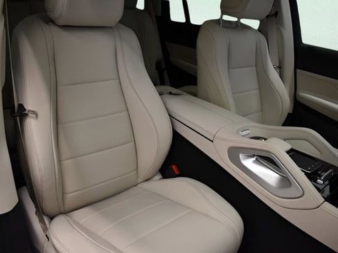 New 2026 Mercedes-Benz GLS 450 4MATIC image 6