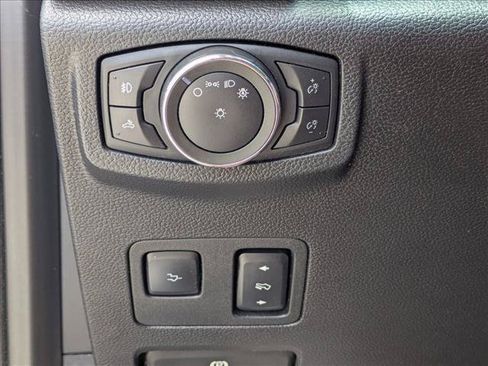 Used 2017 Ford F250 Lariat w/ Lariat Ultimate Package AWD/4WD image 12