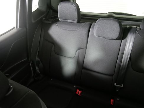 Used 2021 Jeep Renegade Trailhawk w/ Trailer Tow Group image 12