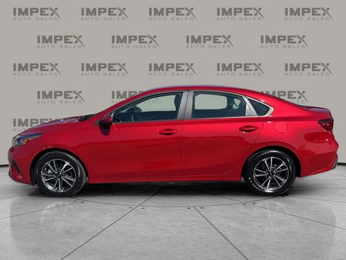 Used 2024 Kia Forte LXS image 2