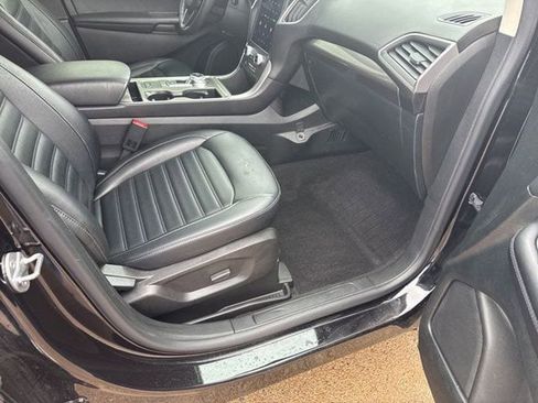 Used 2023 Ford Edge SEL w/ Convenience Package AWD/4WD image 4