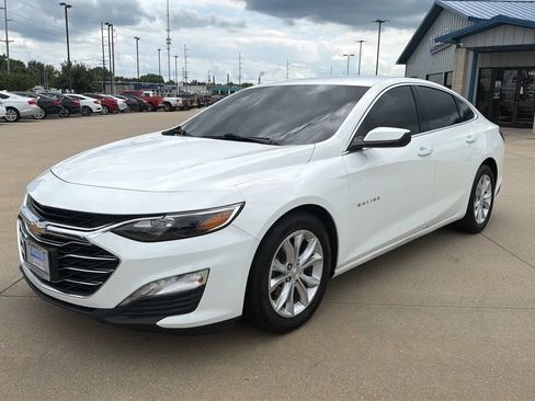 Used 2020 Chevrolet Malibu LT FWD image 3