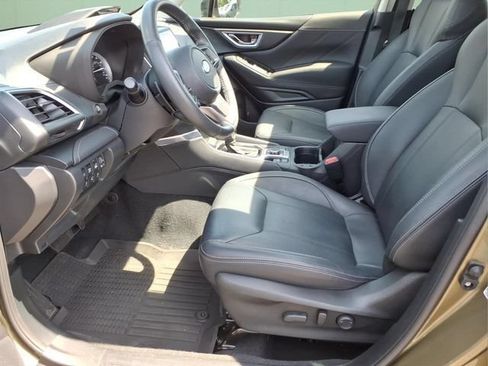 Used 2023 Subaru Forester Touring AWD/4WD image 20