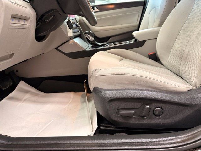Used 2016 Hyundai Sonata Sport FWD image 7