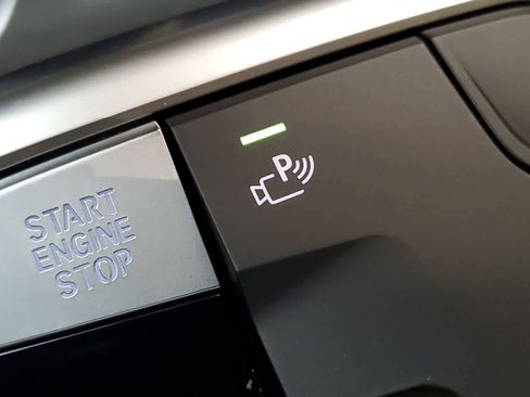 Used 2025 BMW X1 xDrive28i w/ Technology Package image 36