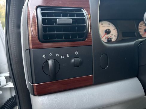 Used 2006 Ford F350 XL image 17