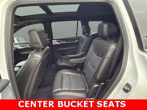 Used 2023 Cadillac XT6 Premium Luxury image 23