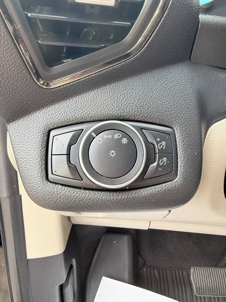 Used 2018 Ford Escape SEL AWD/4WD image 15