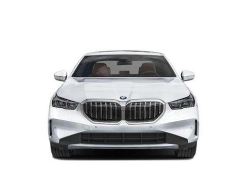 Used 2026 BMW 540i xDrive w/ M Sport Package AWD/4WD image 4