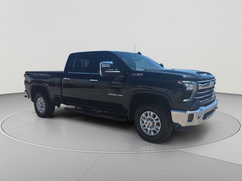 Used 2024 Chevrolet Silverado 2500 LTZ w/ LTZ Convenience Package AWD/4WD image 7