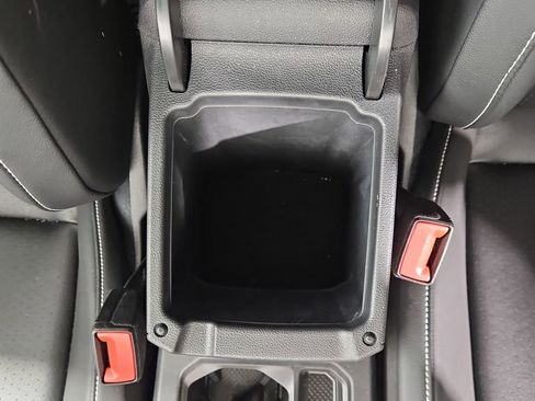 Certified 2024 Volkswagen Tiguan SE w/ Panoramic Sunroof Package image 29