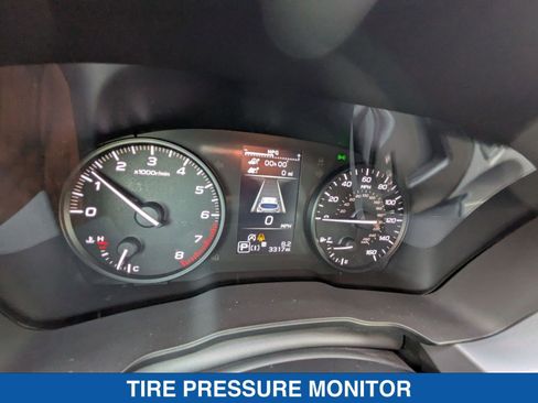 Certified 2025 Subaru Crosstrek 2.0i image 17