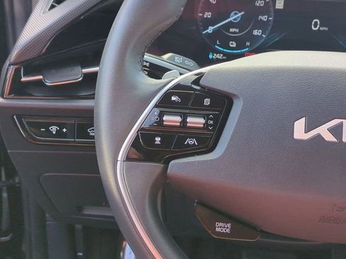 Certified 2024 Kia Niro Wind FWD image 18
