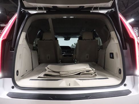 Used 2021 Cadillac Escalade Sport Platinum image 27