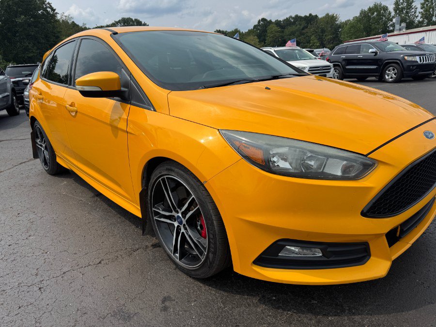Used 2015 Ford Focus ST FWD image 12