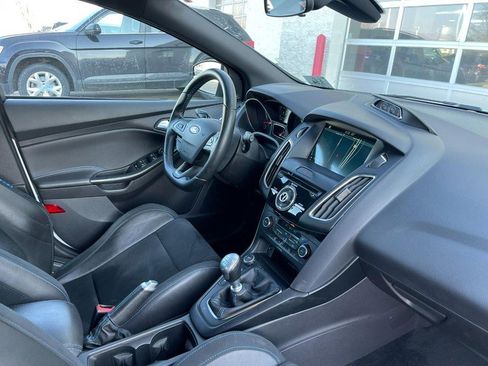 Used 2016 Ford Focus RS AWD/4WD image 2