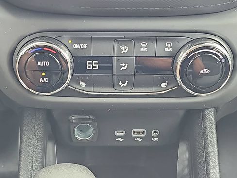 Used 2022 Chevrolet TrailBlazer LT w/ Convenience Package AWD/4WD image 26