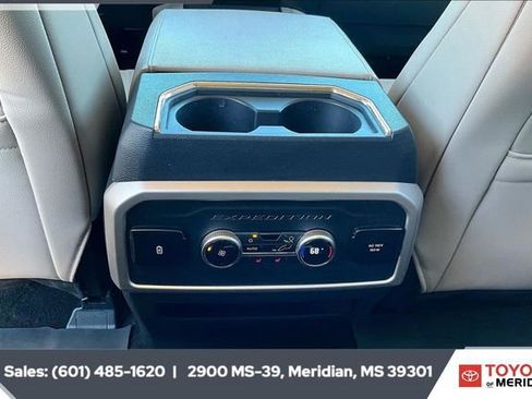 Used 2022 Ford Expedition Limited image 24