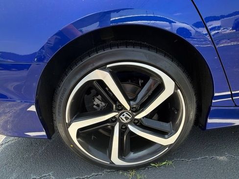 Used 2022 Honda Accord Sport image 12