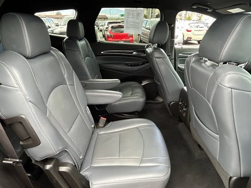 Used 2024 Buick Enclave Premium AWD/4WD image 32