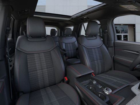 New 2026 Ford Explorer ST-Line w/ ST-Line Street Pack image 10