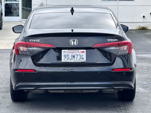 Used 2022 Honda Civic Touring image 5