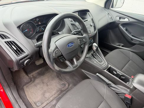 Used 2016 Ford Focus SE FWD image 9