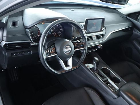 Used 2019 Nissan Altima 2.5 SV image 14